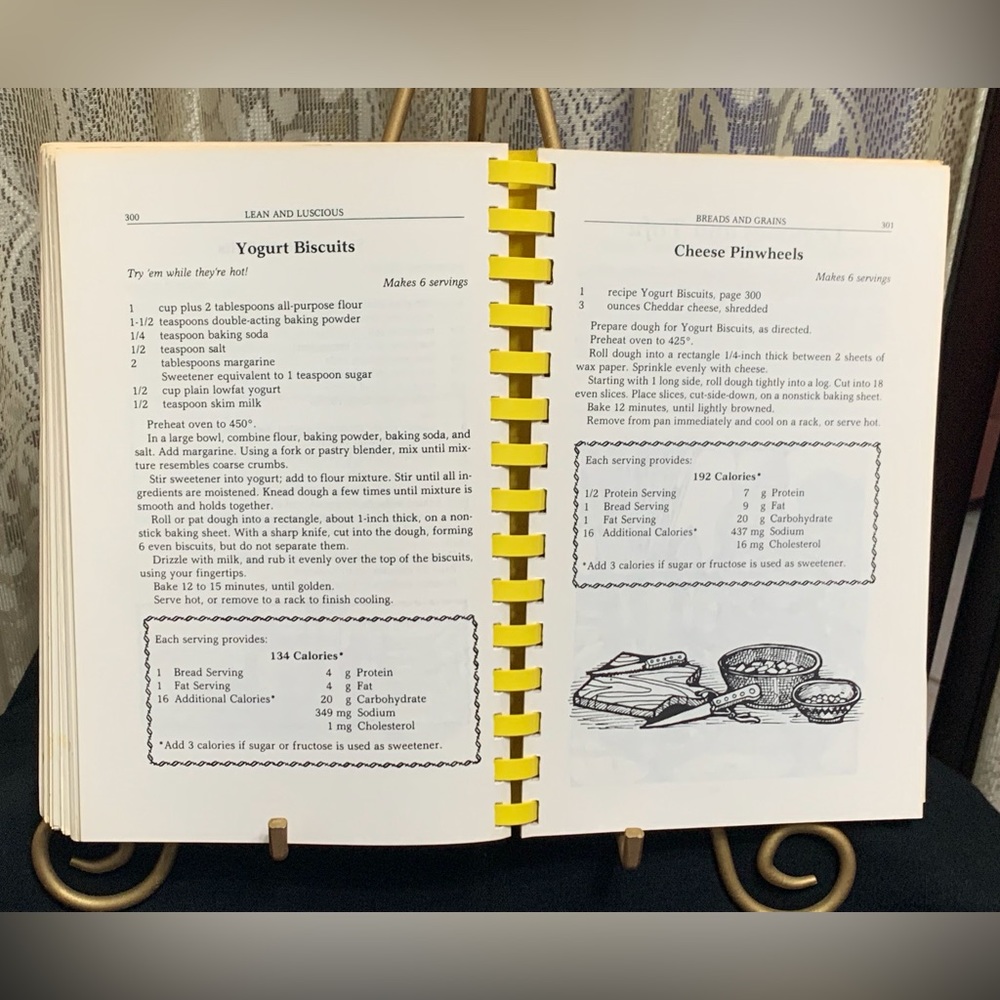 ⚠️ LAST CHANCE ⚠️ 2 VINTAGE LEAN AND LUSCIOUS COOKBOOKS - Picture 6 of 11